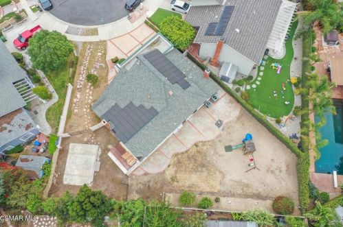 2387 Amberly Pl, Simi Valley, CA 93065-2511