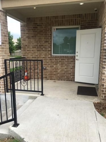 706 Redbird Dr, Irving TX  75061-7310 exterior