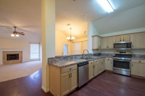 736 Silverbrook Dr, Fort Worth TX  76179-0934 exterior