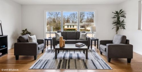 1441 Bayberry Ln, Bannockburn, IL 60015-4056