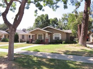 546 Michigan Ave, Fresno, CA 93704-5429