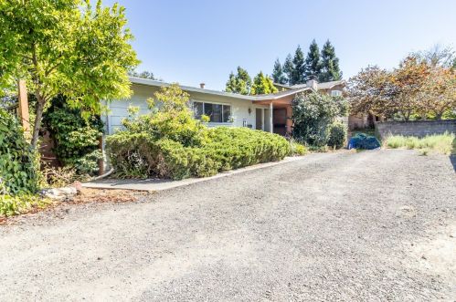4989 Seaview Ave, Hayward, CA 94546-2300