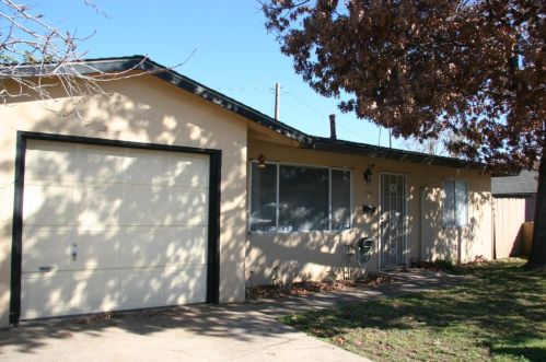 337 Acacia St, Lodi, CA 95240-5903