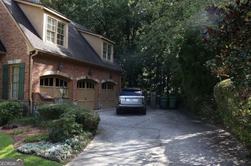 785 Lovette Ln, Atlanta, GA 30342-4350