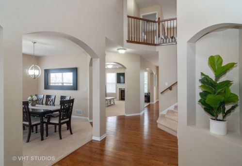 2310 Orr Ct, North Aurora, IL 60542-2123