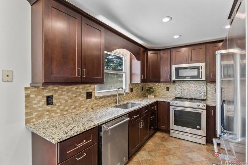 5032 Helena St, Denver CO  80239-5604 exterior