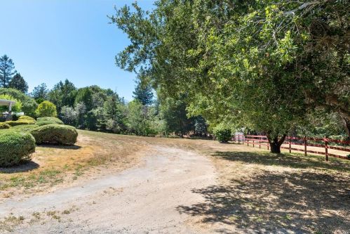 401 Princeton Dr, Sebastopol, CA 95472-5125