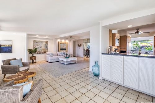 4777 Farmers Rd, Honolulu HI  96816-5444 exterior