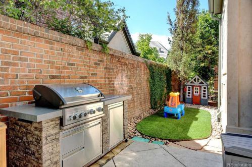 8776 Iliff Dr, Denver CO  80231-3811 exterior