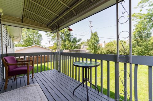 452 Aztec Dr, Carol Stream IL  60188-1586 exterior