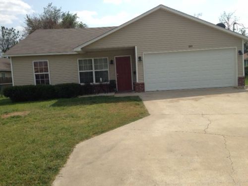 100 Raedels Ave, Springdale, AR 72764-6435