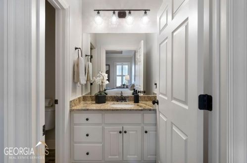 555 Glenmanor Ct, Atlanta GA  30328-4270 exterior