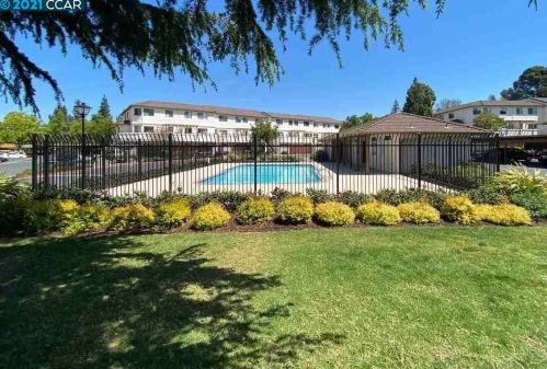 5080 Valley Crest Dr, Concord CA  94521-4983 exterior