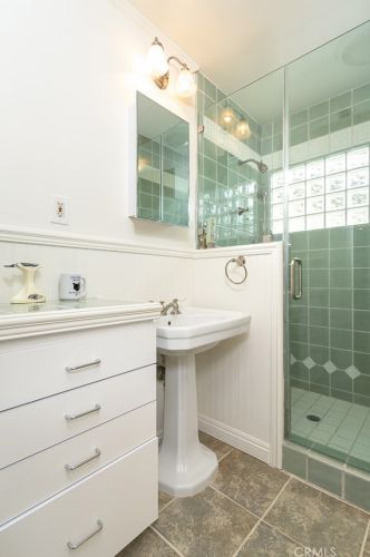 3451 Mevel Pl, Glendale CA  91214-1141 exterior