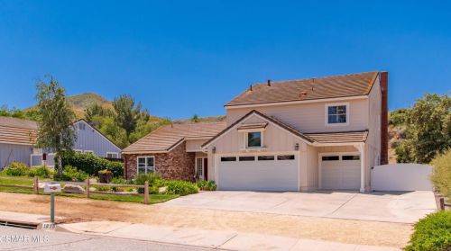 1836 Rocking Horse Dr, Simi Valley, CA 93065-5912