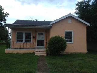 1806 Newton St, Gretna, LA 70053-6548
