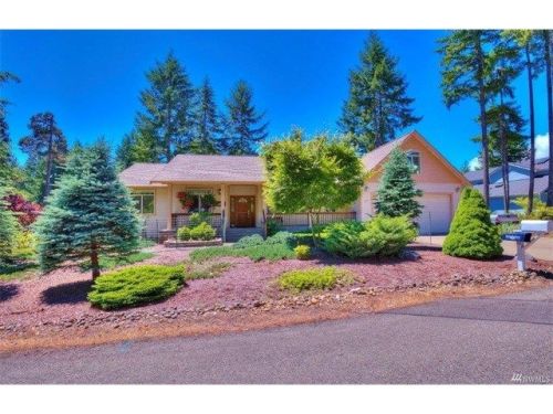 90 Flaggwood Ln, Union, WA 98592-9787