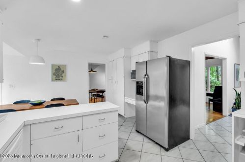 10 Lefferts Ct, Middletown NJ  07748-3031 exterior