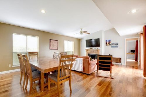 409 38th St, Austin, TX 78705-1649
