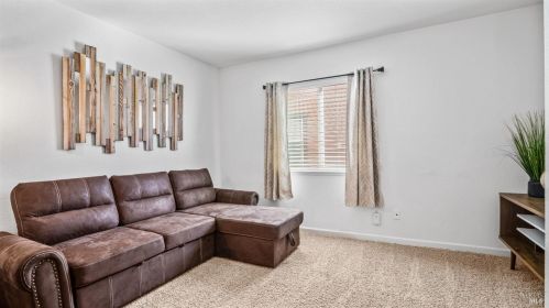 5283 Gramercy Cir, Fairfield CA  94533-6680 exterior