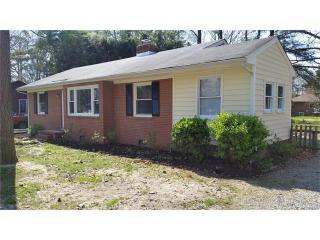 221 Stuttaford Dr, Sandston, VA 23150-1438