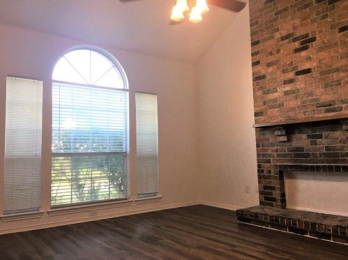 2001 Village Creek Dr, Garland TX  75040-3949 exterior