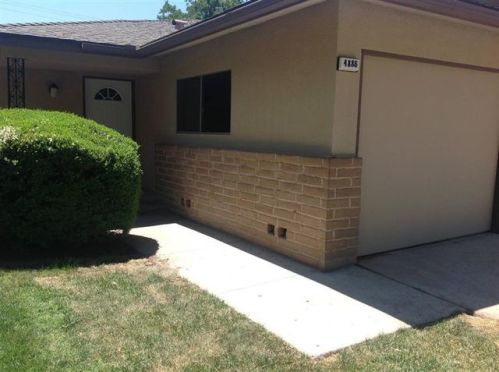 4884 Vassar Ave, Fresno, CA 93703-2825