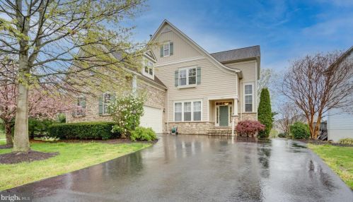 9014 Roaring Spring Loop, Bristow, VA 20136-1254