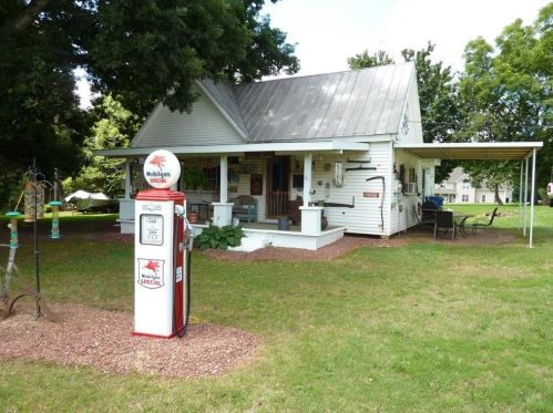 2885 Camp Mitchell Rd, Loganville, GA 30052-2168