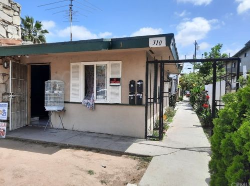 310 Wakefield Ave, Anaheim CA  92802-4222 exterior