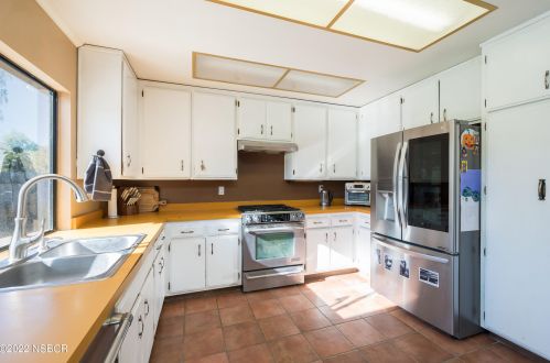 242 Crescent Ave, Santa Maria CA  93455-5421 exterior