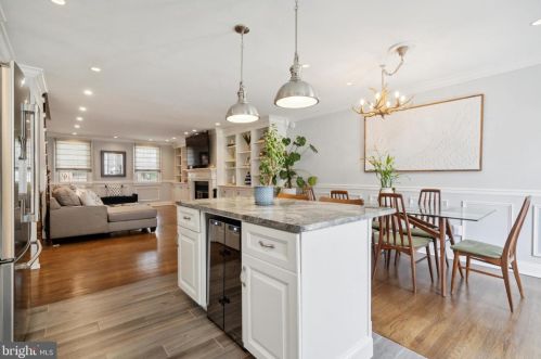 710 Lombard St, Philadelphia PA  19147-1315 exterior