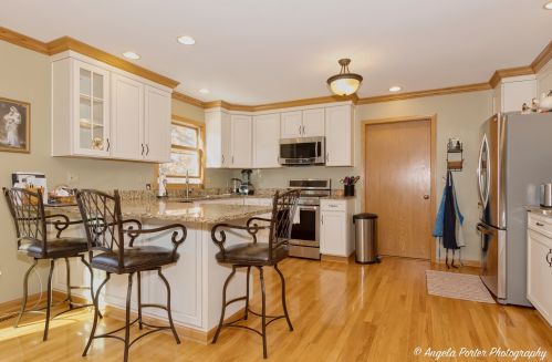 802 Elm St, Pingree Grove IL  60140-8367 exterior