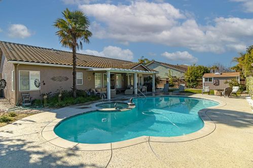 2705 Veneto Dr, Modesto, CA 95356-9337