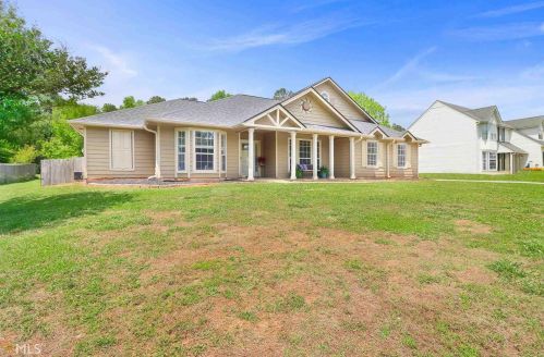 190 Firethorne Dr, Newnan, GA 30265-2112