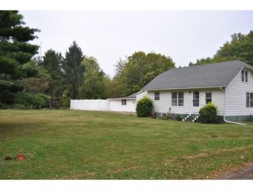 600 Monroe Ave, Charleston, IL 61920-2023