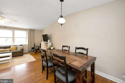 822 Borbeck Ave, Philadelphia PA  19111-3105 exterior