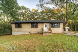 32 Mitchell St, Newnan, GA 30263-2412