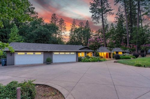 1035 Faith Dr, Meadow Vista, CA 95722-9554