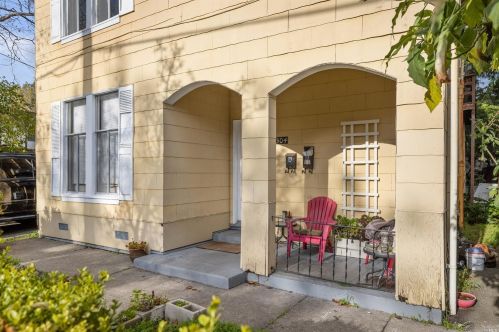 304 1st St, San Rafael, CA 94901-3716