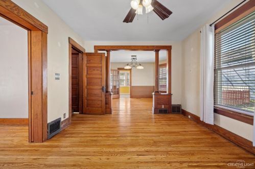 222 Columbia St, Batavia, IL 60510-2342
