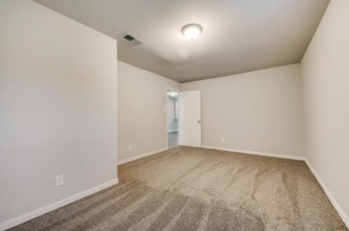 2732 Stark St, Fort Worth TX  76112-6555 exterior