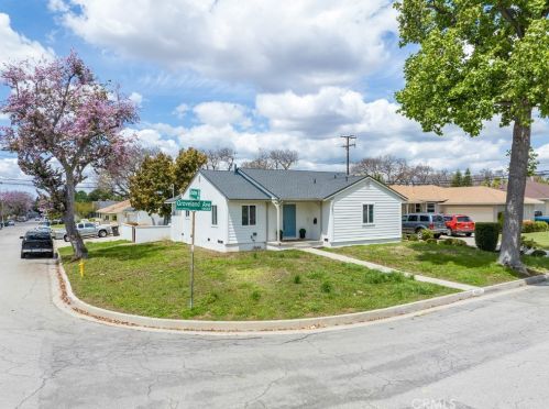 10621 Groveland Ave, Whittier, CA 90603-2809