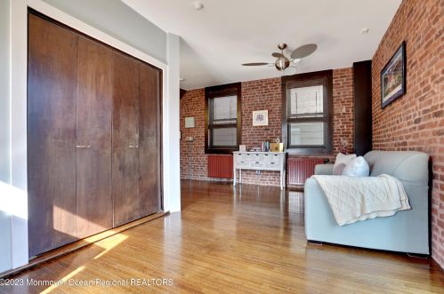 1034 2nd Ave, Tinton Falls NJ  07712-5834 exterior