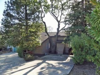 3125 Beach Cir, Lake Nacimiento, CA 93426-9632