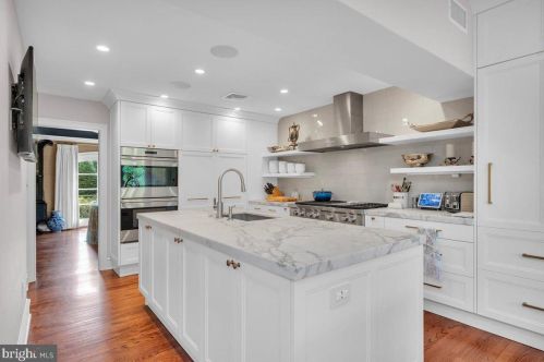 145 Winding Way, Tavistock NJ 08033-3642 exterior