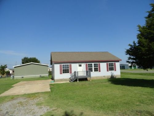 607 C St, Elgin, OK 73538-9078