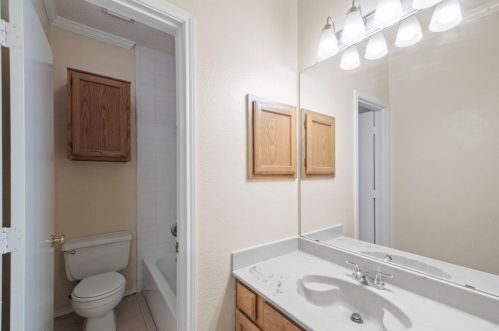 3257 Donnelly Cir, Fort Worth TX  76107-5440 exterior