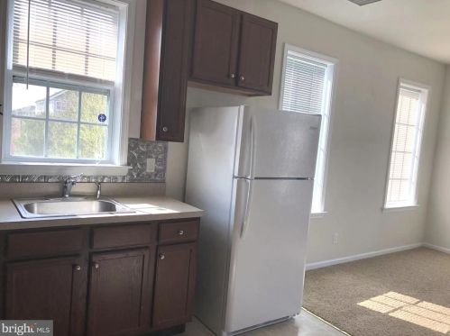 923 Timberlake Dr, Trenton NJ  08618-1472 exterior