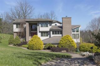 1719 Penn Xing, Allentown, PA 18104-1764